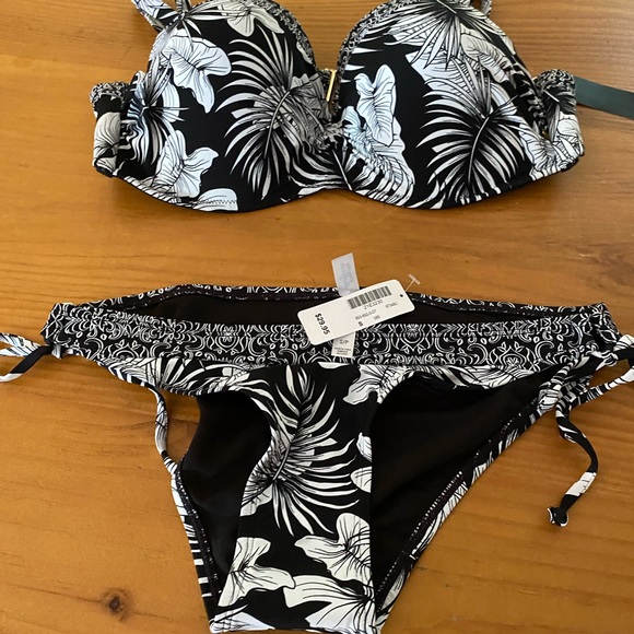 NWT La Vie En Rose Swim Suit Bikini - Picture 2 of 11